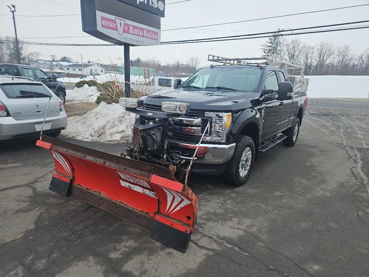 Ford Super Duty F-250 SRW XLT 4WD SuperCab 6.75' Box 2017