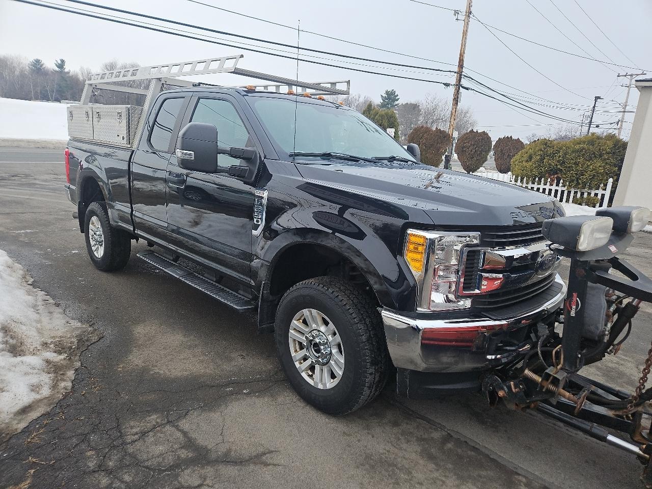 Ford Super Duty F-250 SRW XLT 4WD SuperCab 6.75' Box 2017
