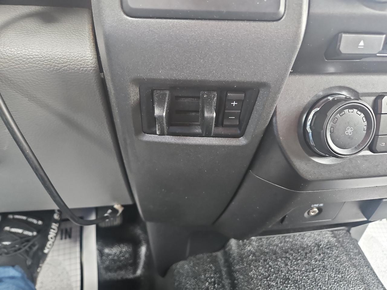 Ford Super Duty F-250 SRW XLT 4WD SuperCab 6.75' Box 2017