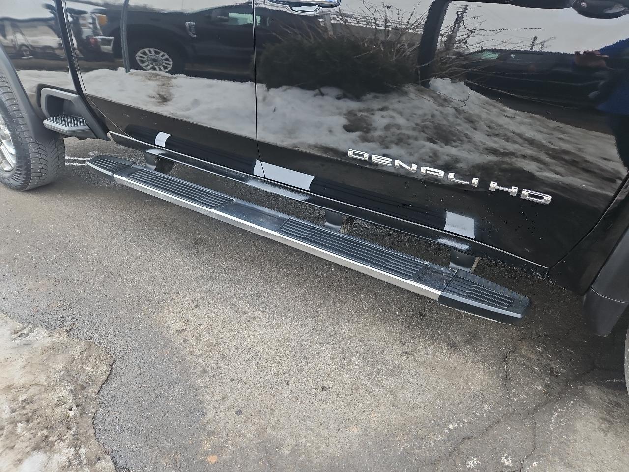 GMC Sierra 2500HD 4WD Crew Cab 159" Denali 2022