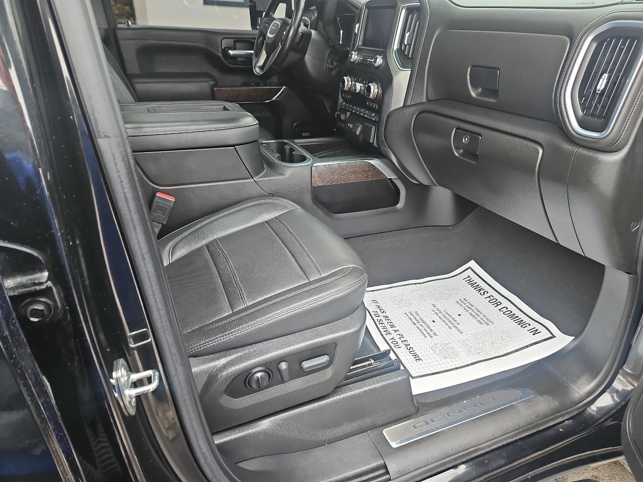 GMC Sierra 2500HD 4WD Crew Cab 159" Denali 2022