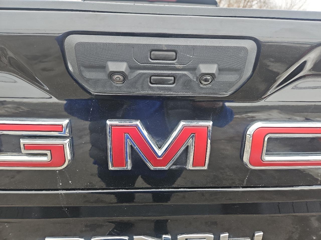 GMC Sierra 2500HD 4WD Crew Cab 159" Denali 2022