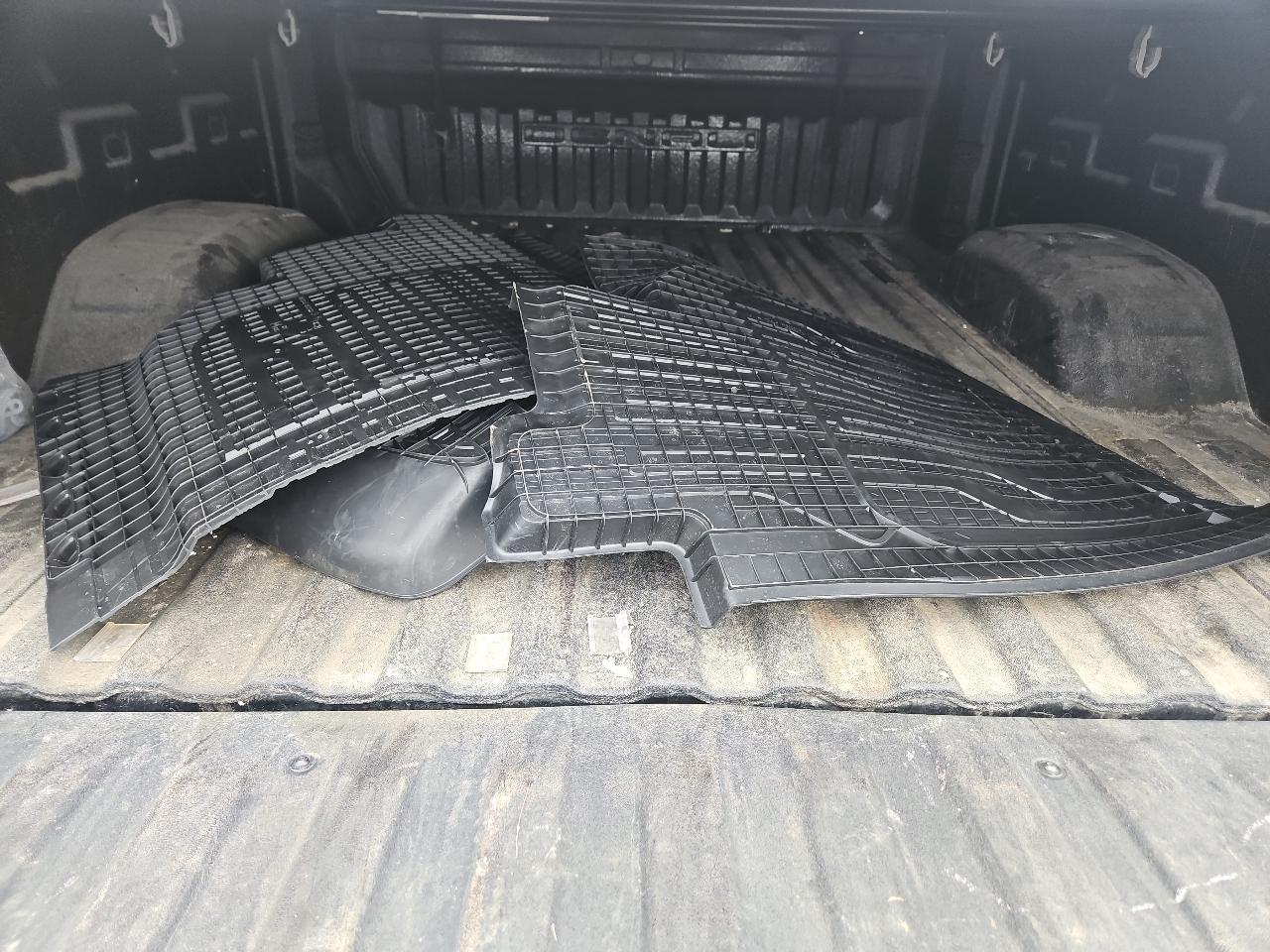 GMC Sierra 2500HD 4WD Crew Cab 159" Denali 2022