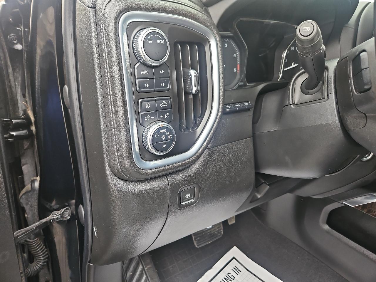 GMC Sierra 2500HD 4WD Crew Cab 159" Denali 2022