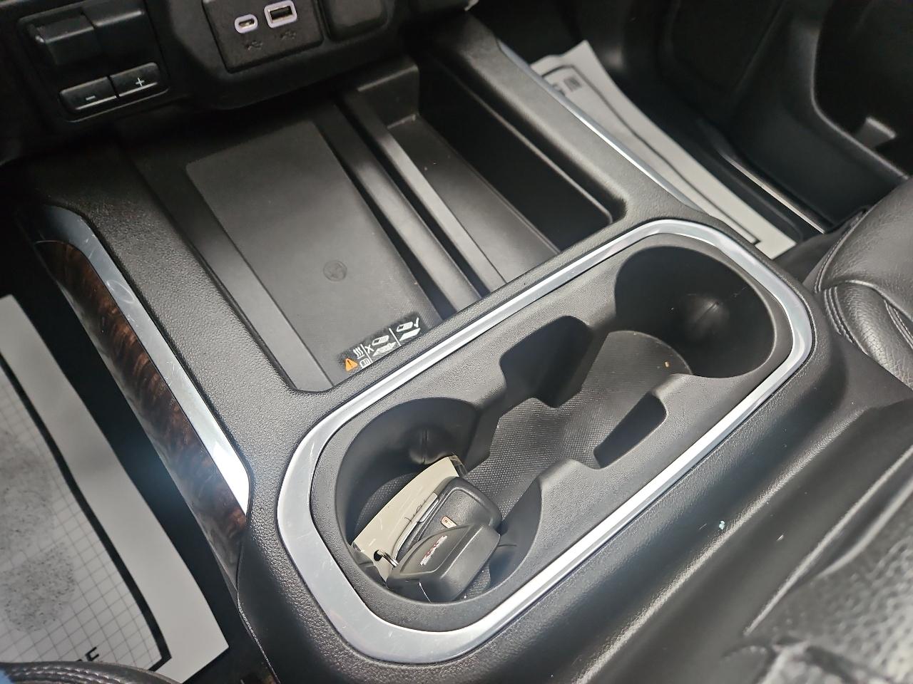 GMC Sierra 2500HD 4WD Crew Cab 159" Denali 2022