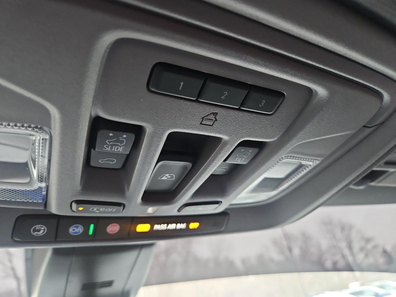 GMC Sierra 2500HD 4WD Crew Cab 159" Denali 2022