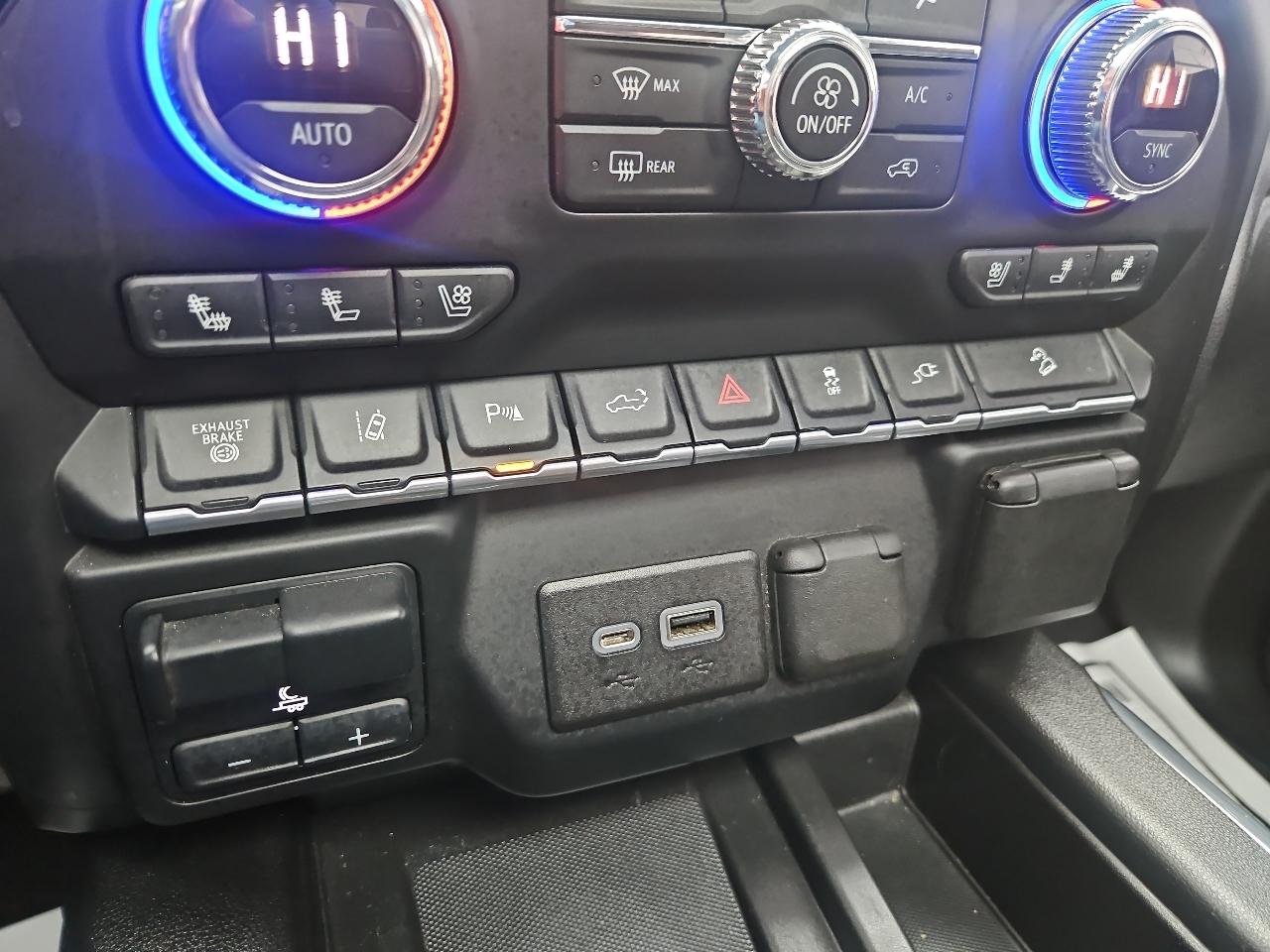 GMC Sierra 2500HD 4WD Crew Cab 159" Denali 2022