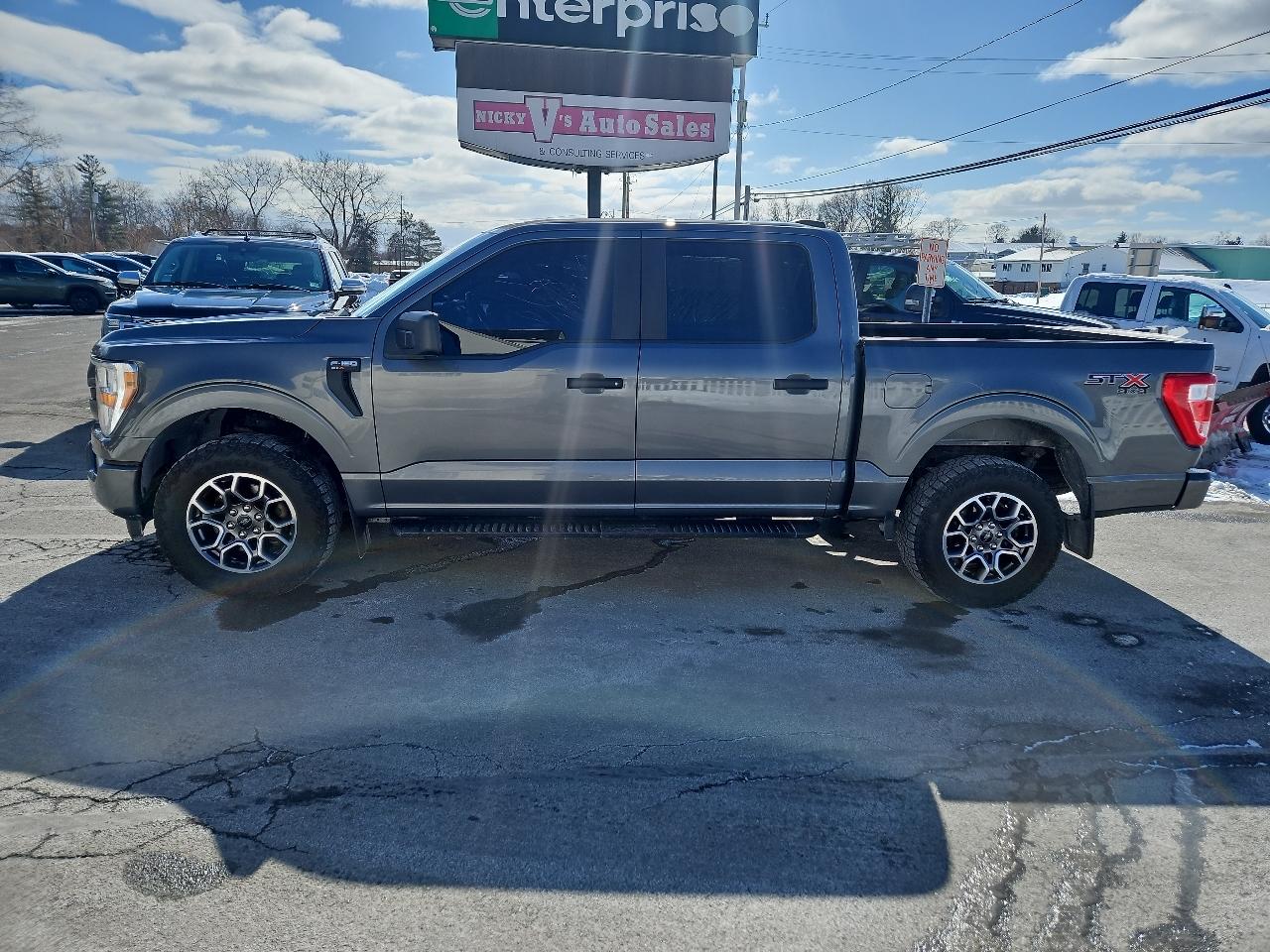 Ford F-150 XL 4WD SuperCrew 5.5' Box 2021