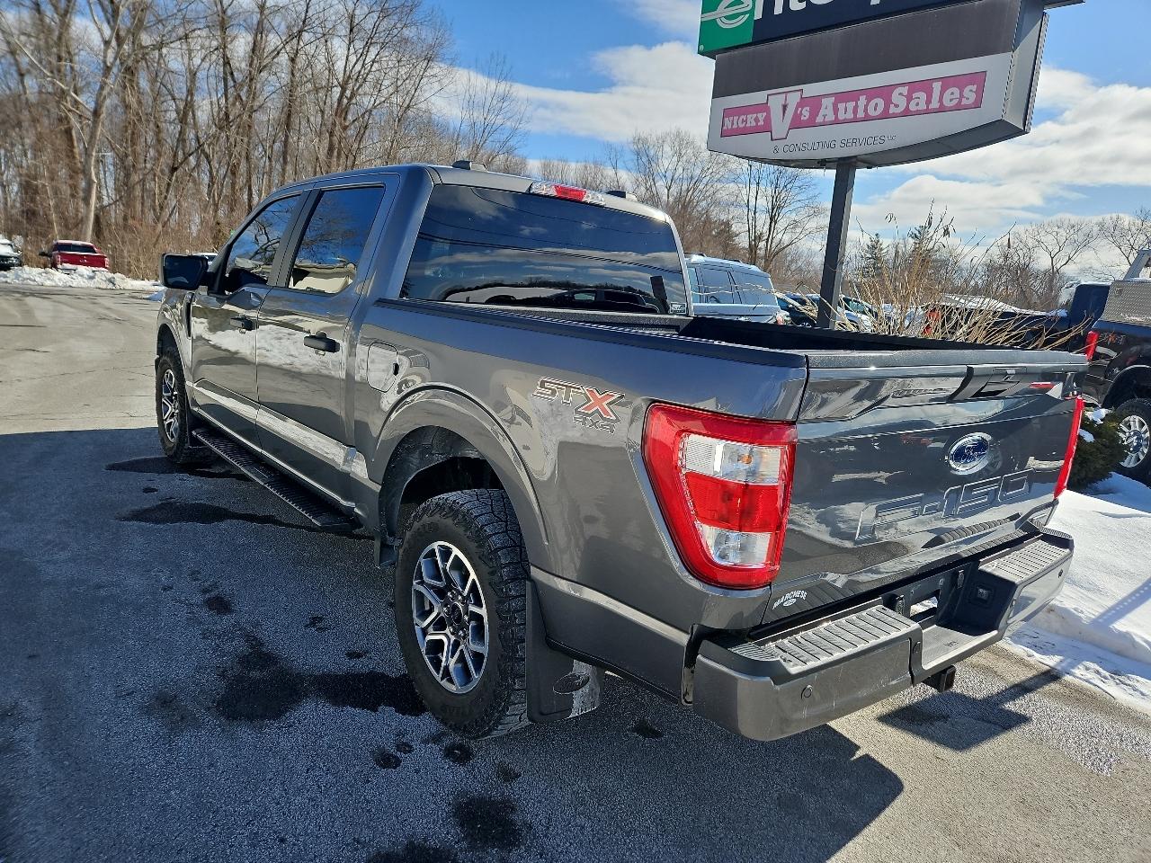 Ford F-150 XL 4WD SuperCrew 5.5' Box 2021