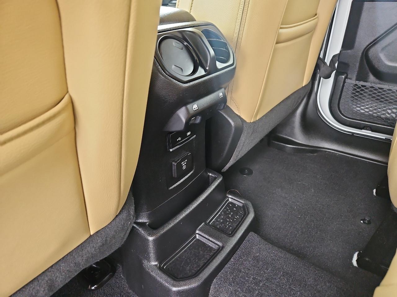 Jeep Wrangler Unlimited Sahara 4x4 2019