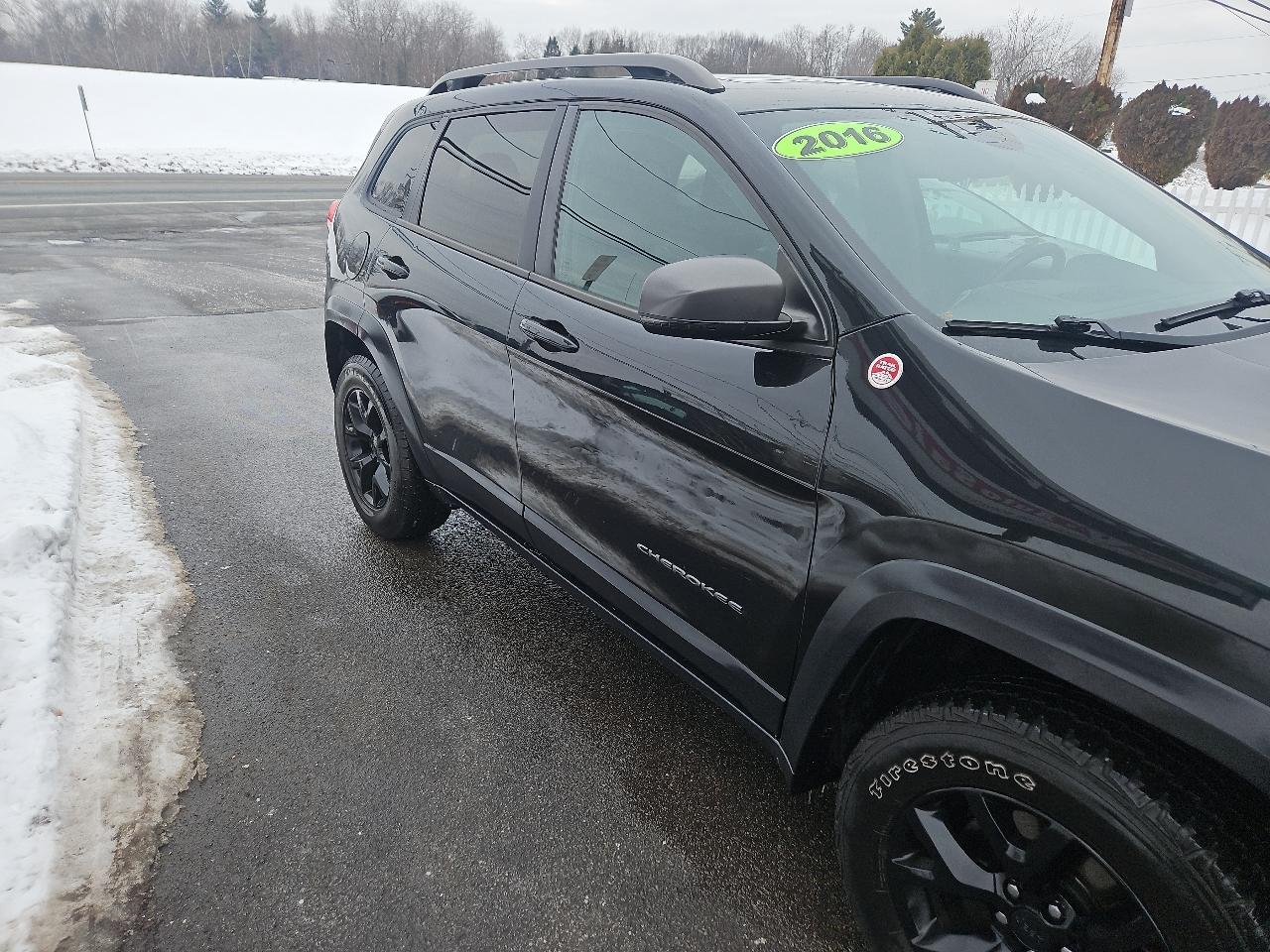 Jeep Cherokee 4WD 4dr Trailhawk 2016