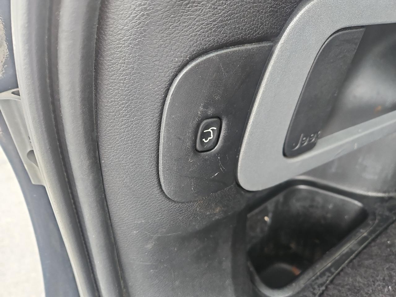 Jeep Cherokee 4WD 4dr Trailhawk 2016