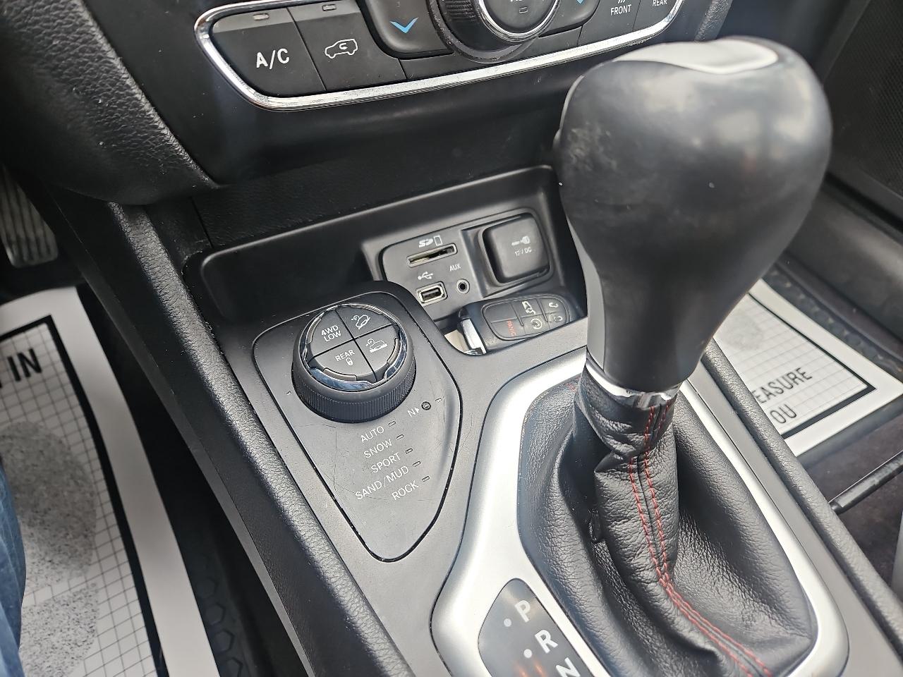 Jeep Cherokee 4WD 4dr Trailhawk 2016