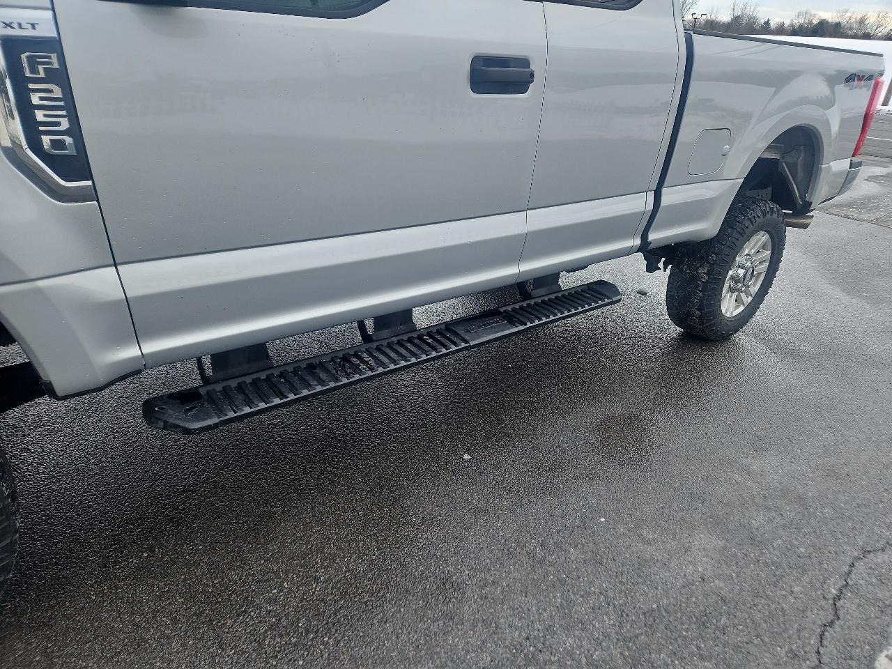 Ford Super Duty F-250 SRW XLT 4WD SuperCab 6.75' Box 2017