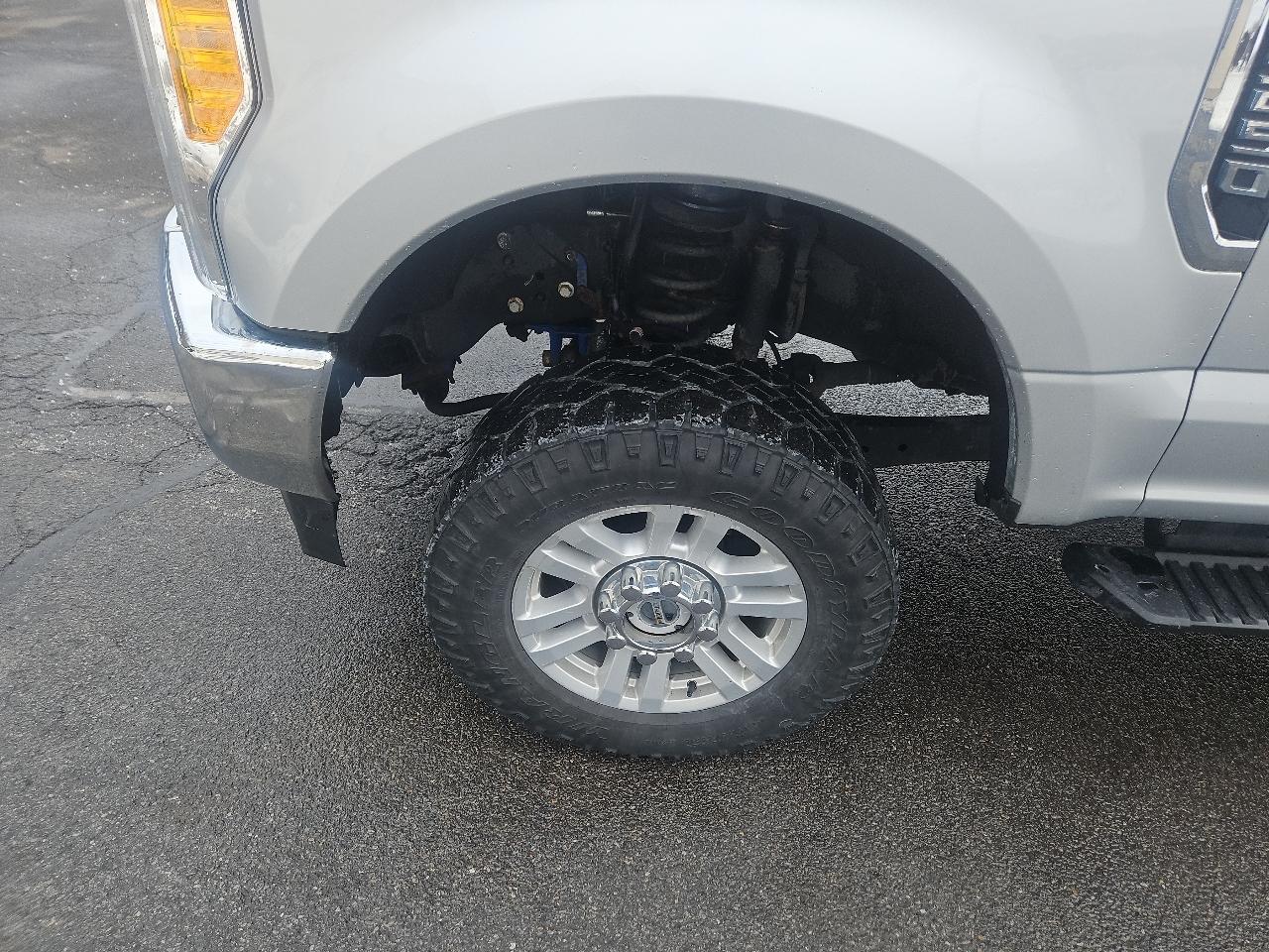 Ford Super Duty F-250 SRW XLT 4WD SuperCab 6.75' Box 2017