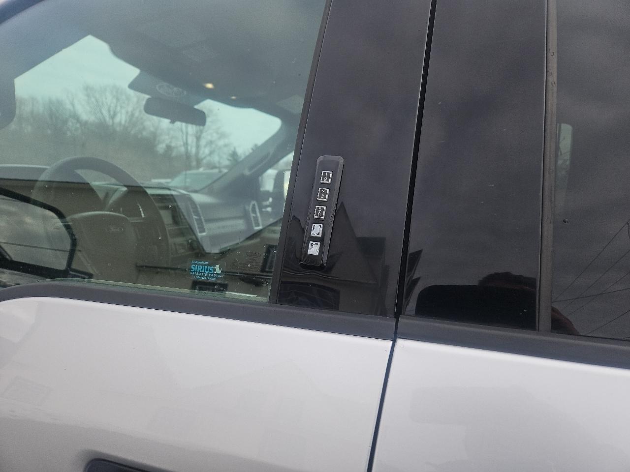 Ford Super Duty F-250 SRW XLT 4WD SuperCab 6.75' Box 2017