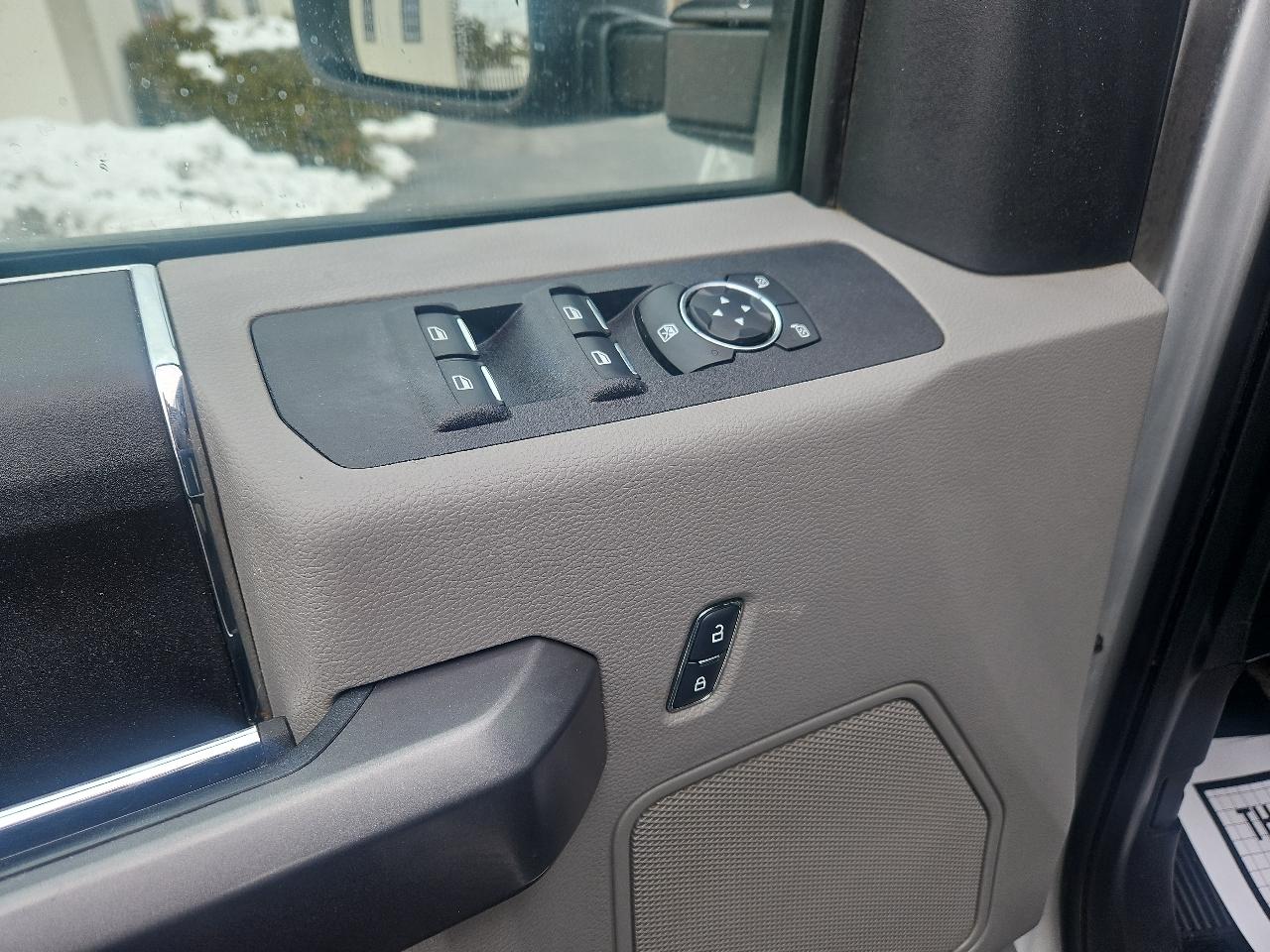 Ford Super Duty F-250 SRW XLT 4WD SuperCab 6.75' Box 2017