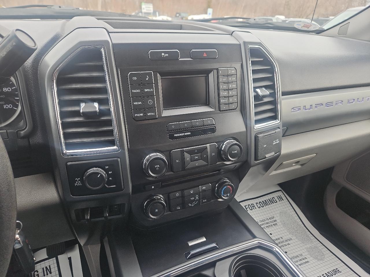 Ford Super Duty F-250 SRW XLT 4WD SuperCab 6.75' Box 2017