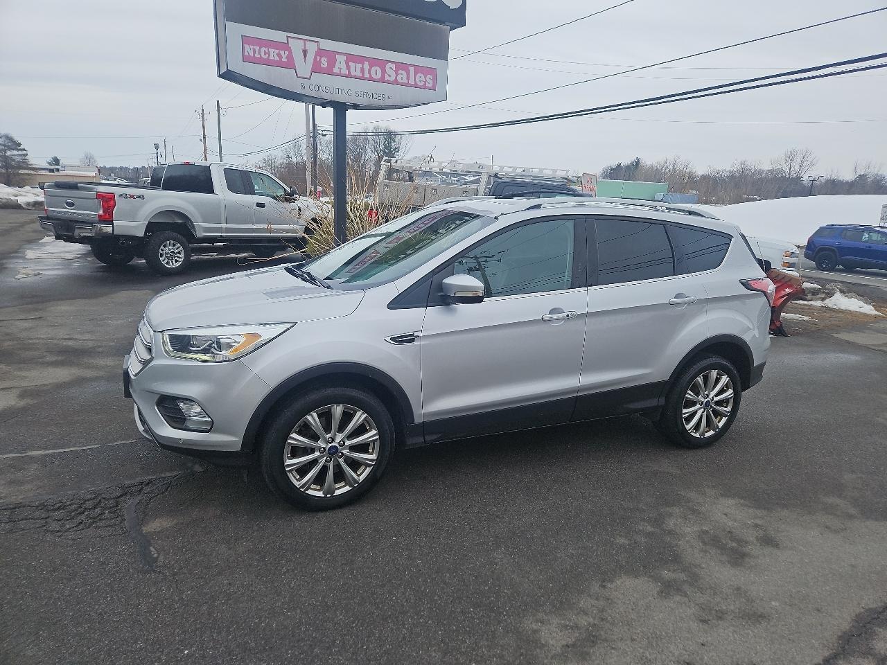 Ford Escape Titanium 4WD 2017