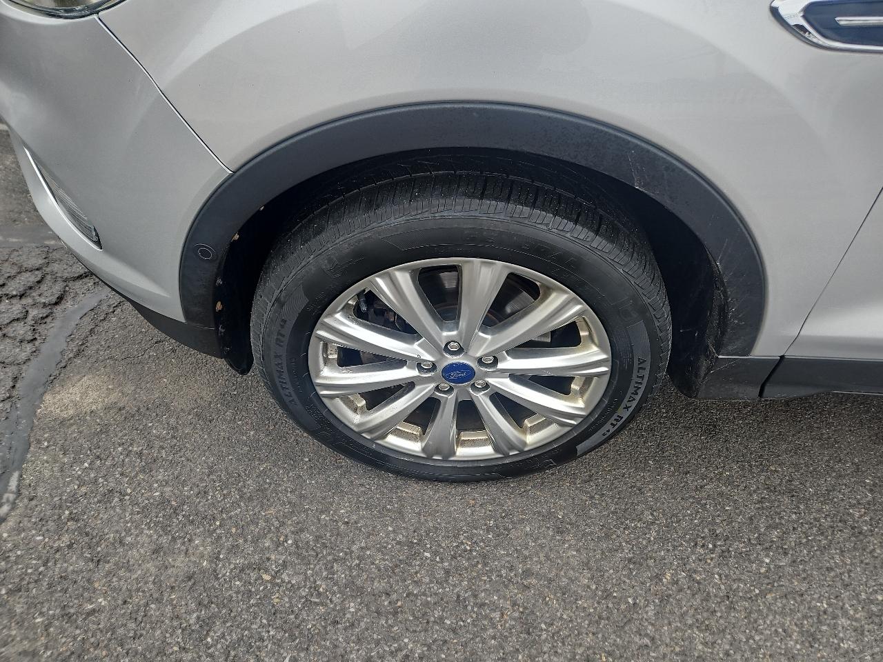 Ford Escape Titanium 4WD 2017