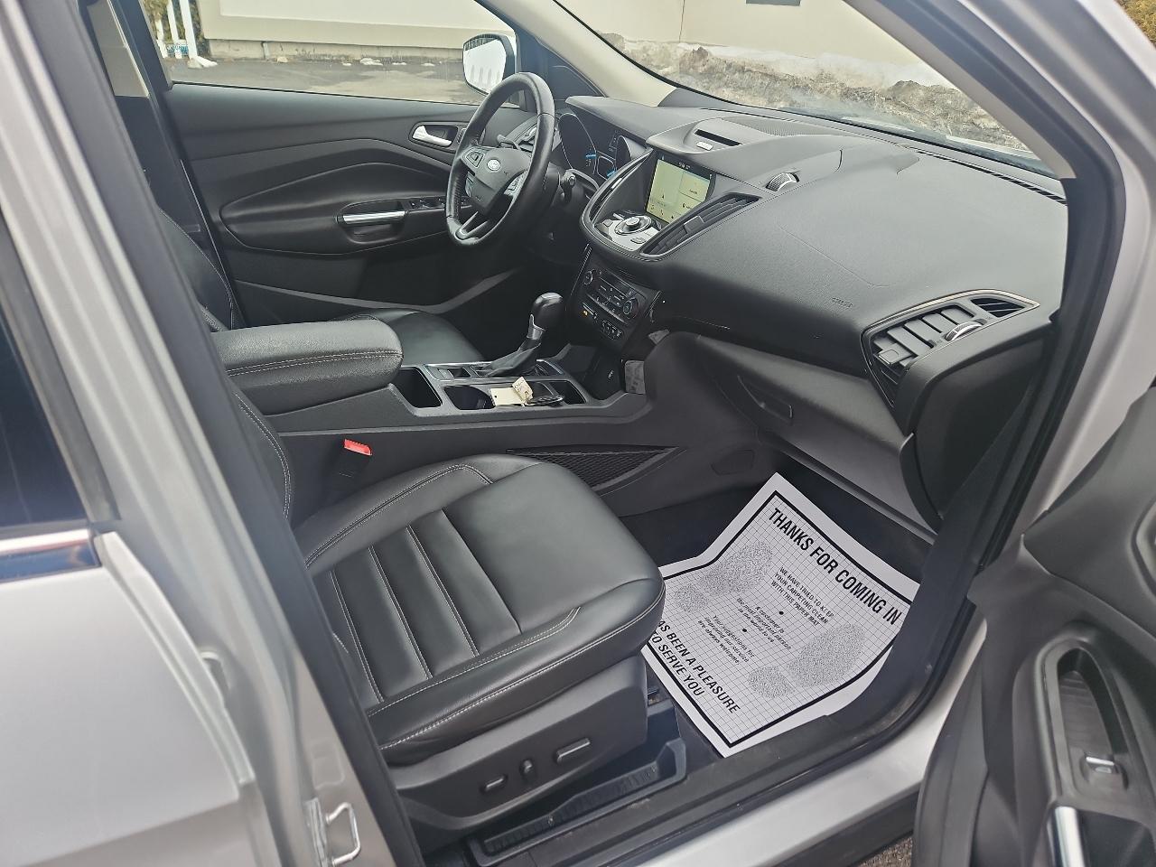 Ford Escape Titanium 4WD 2017