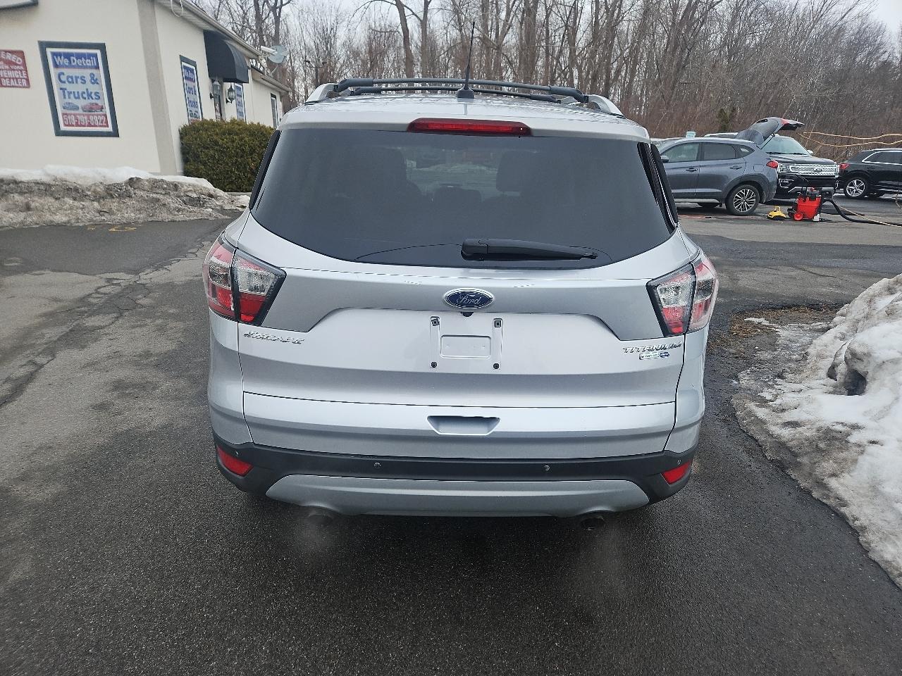 Ford Escape Titanium 4WD 2017