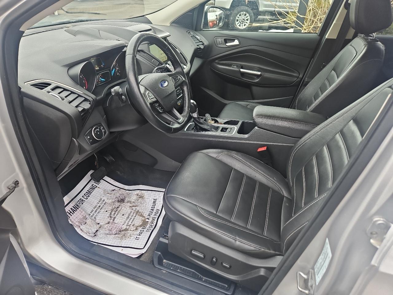 Ford Escape Titanium 4WD 2017