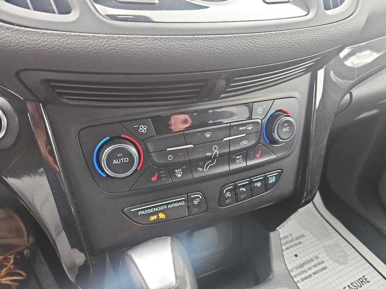 Ford Escape Titanium 4WD 2017