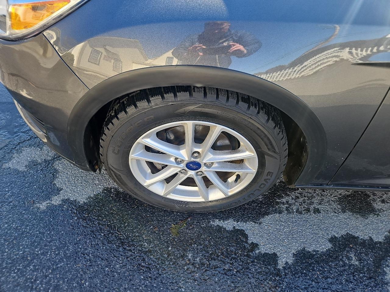 Ford Focus SE Sedan 2018