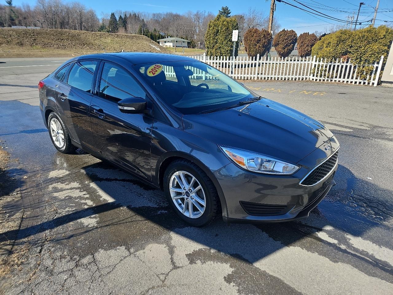 Ford Focus SE Sedan 2018