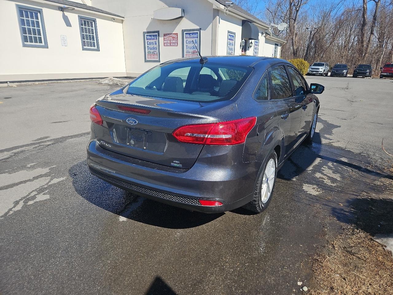 Ford Focus SE Sedan 2018