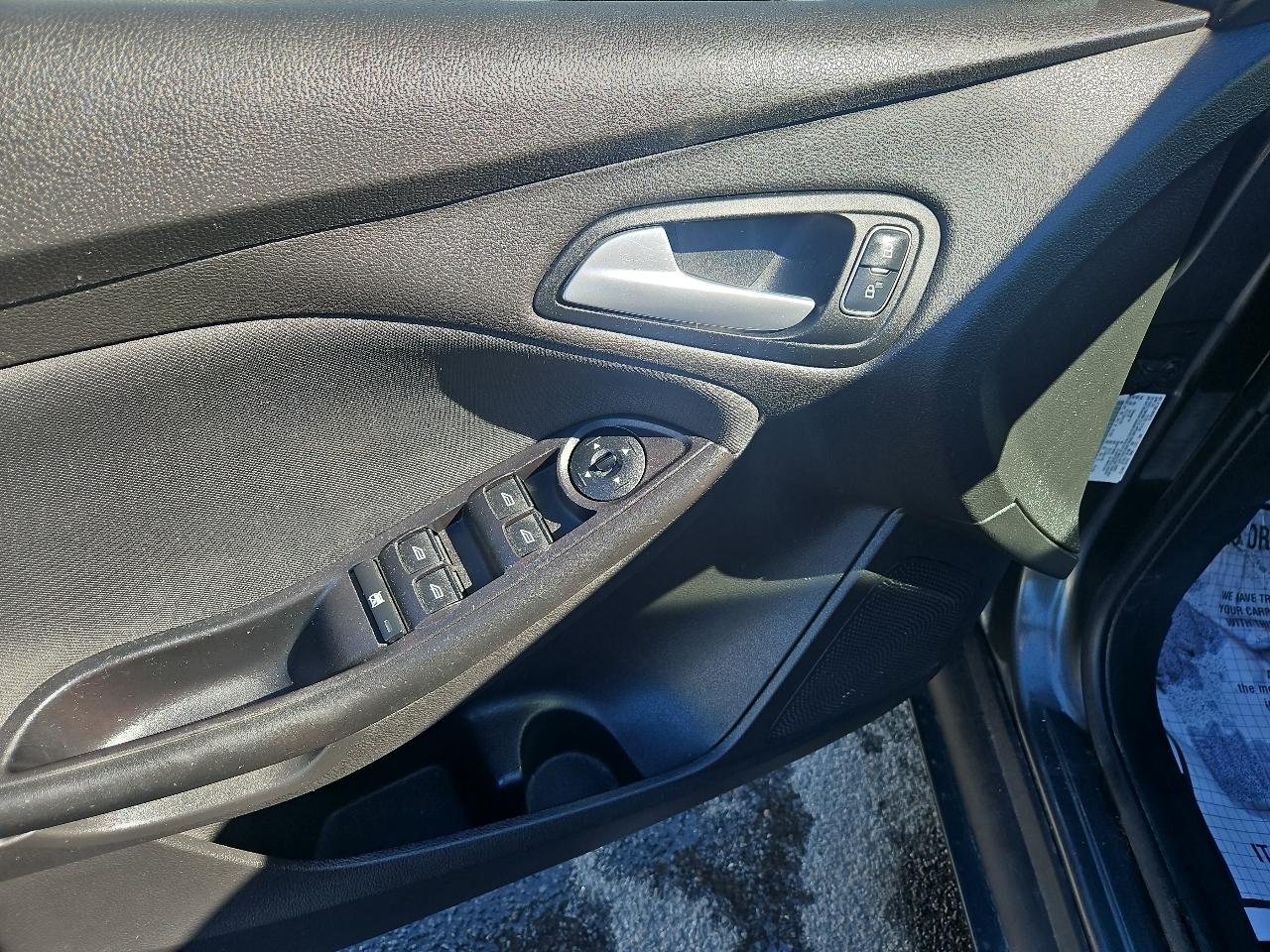 Ford Focus SE Sedan 2018