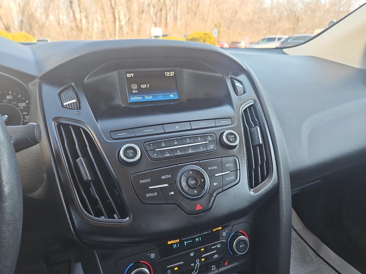 Ford Focus SE Sedan 2018