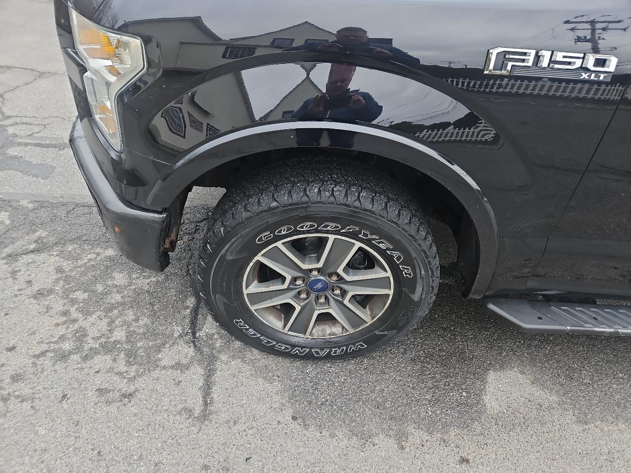 Ford F-150 4WD SuperCrew 145" XLT 2016