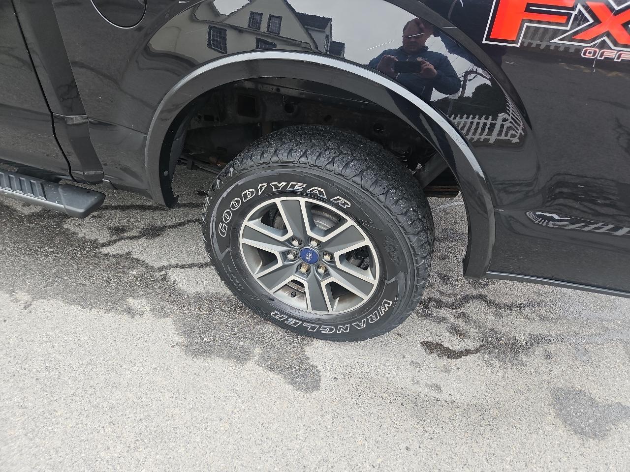 Ford F-150 4WD SuperCrew 145" XLT 2016