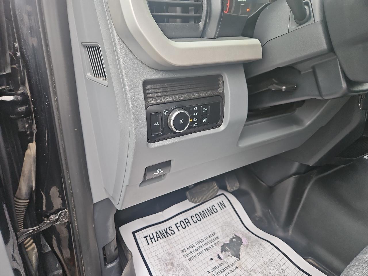 Ford Super Duty F-350 SRW XLT 4WD Reg Cab 8' Box 2024