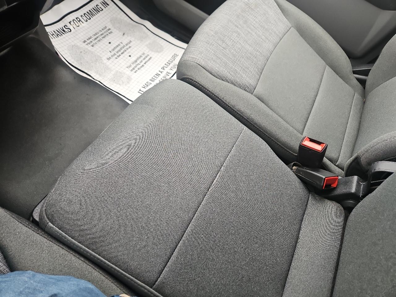 Ford Super Duty F-350 SRW XLT 4WD Reg Cab 8' Box 2024