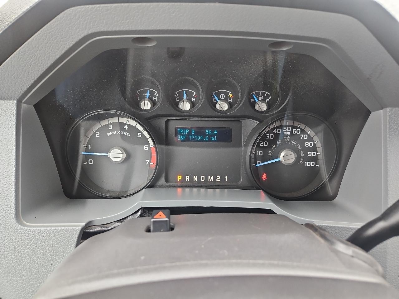 Ford Super Duty F-350 DRW 4WD Crew Cab 176" WB 60" CA XL 2016