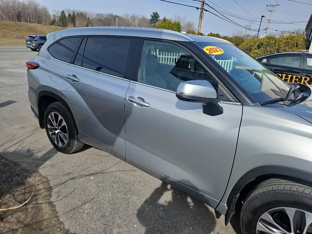 Toyota Highlander XLE AWD (Natl) 2023