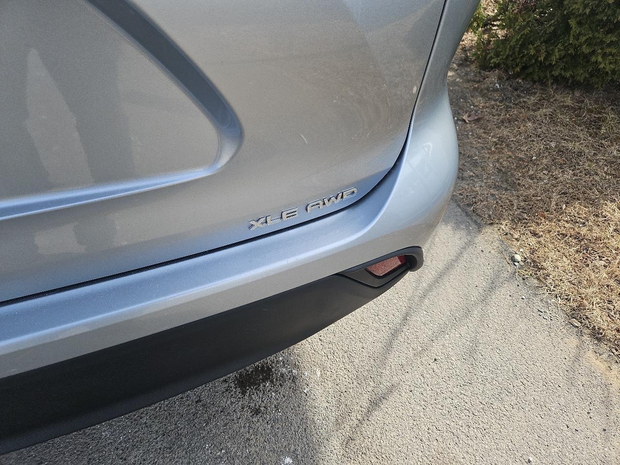 Toyota Highlander XLE AWD (Natl) 2023