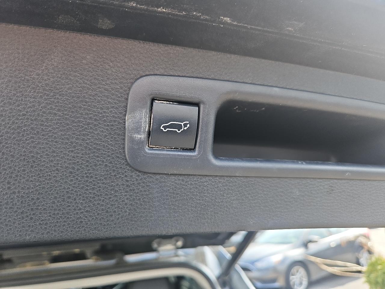 Toyota Highlander XLE AWD (Natl) 2023