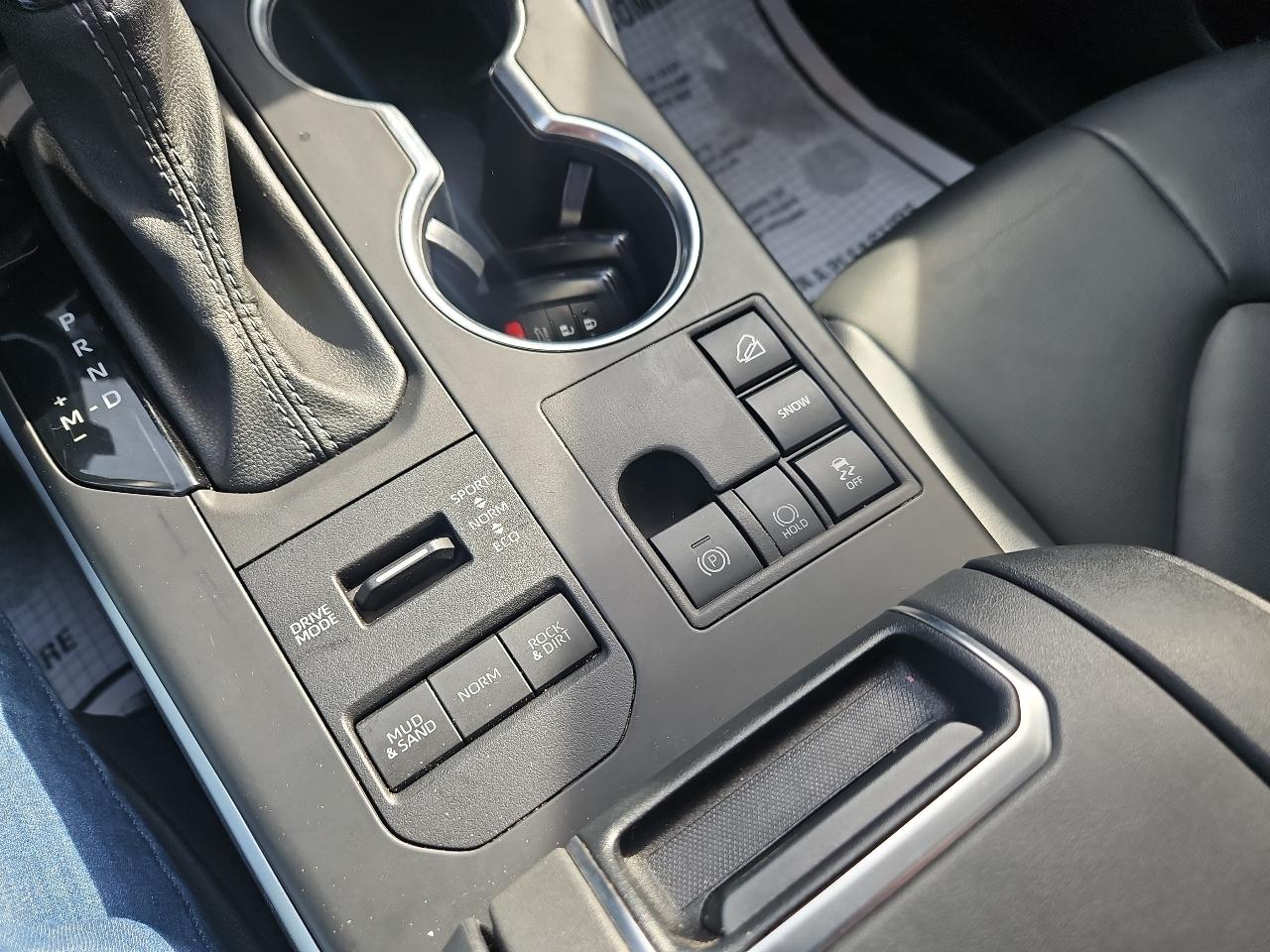 Toyota Highlander XLE AWD (Natl) 2023