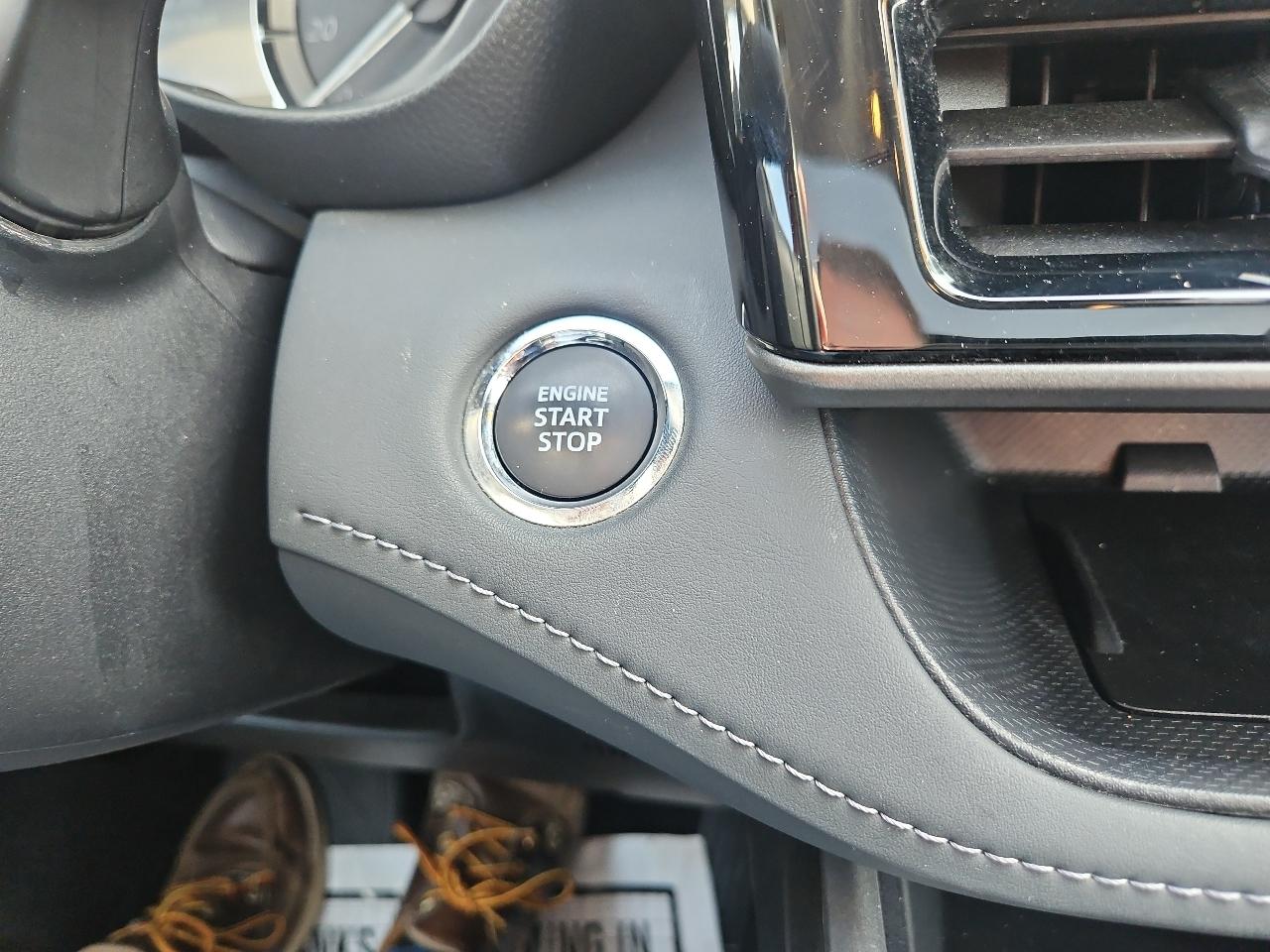 Toyota Highlander XLE AWD (Natl) 2023