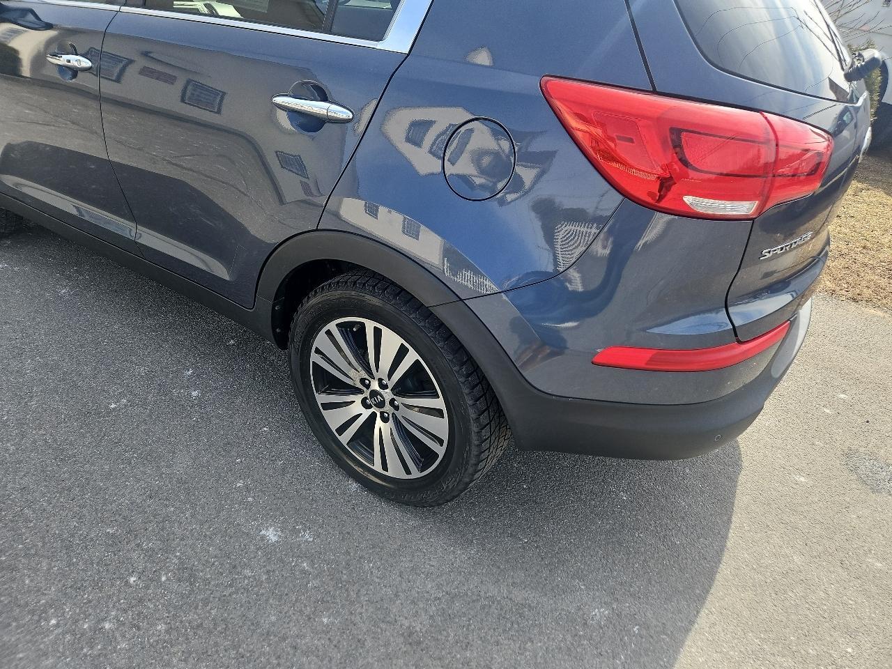 Kia Sportage AWD 4dr EX 2016