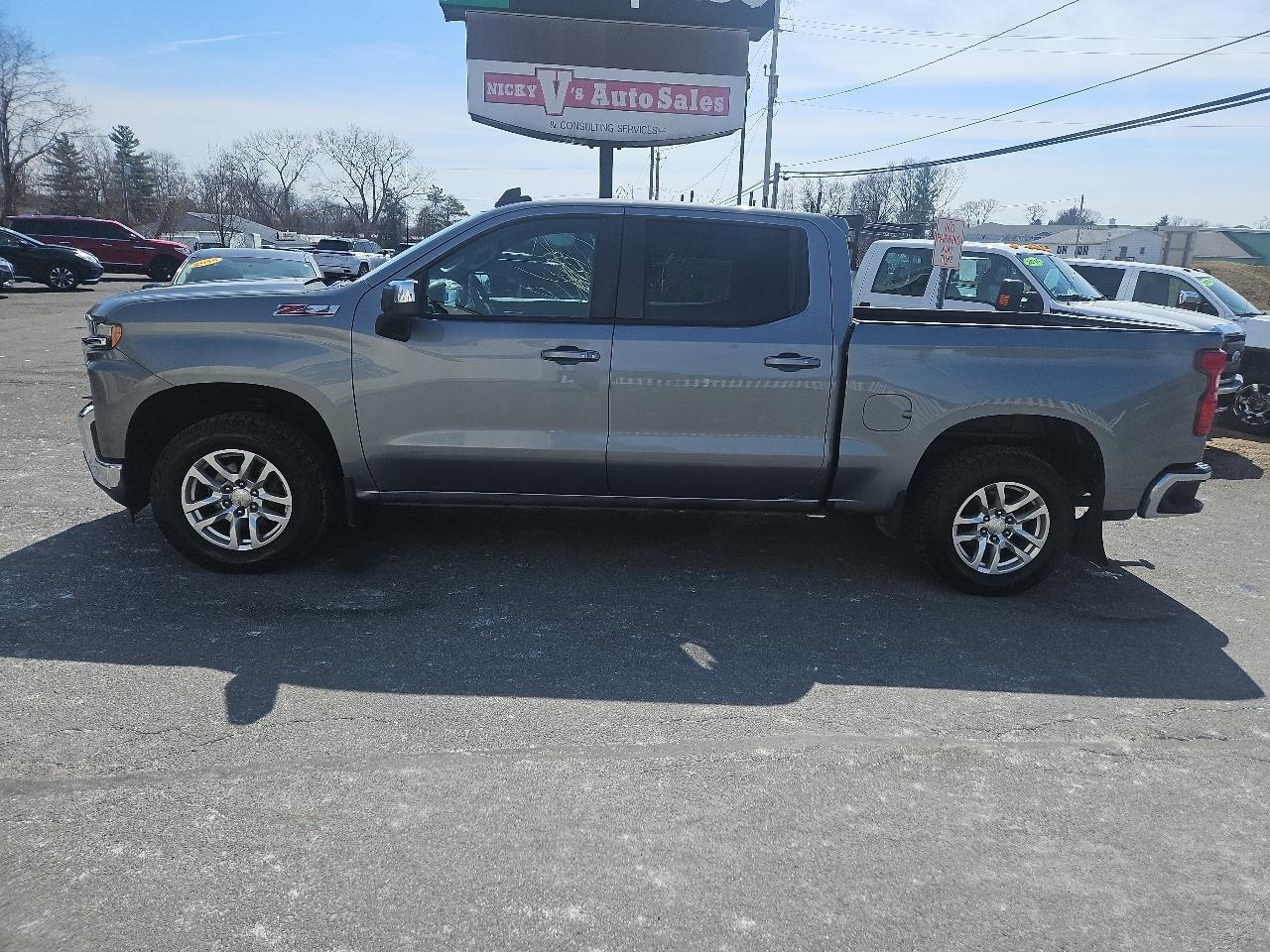 Chevrolet Silverado 1500 4WD Crew Cab 147" LT 2019