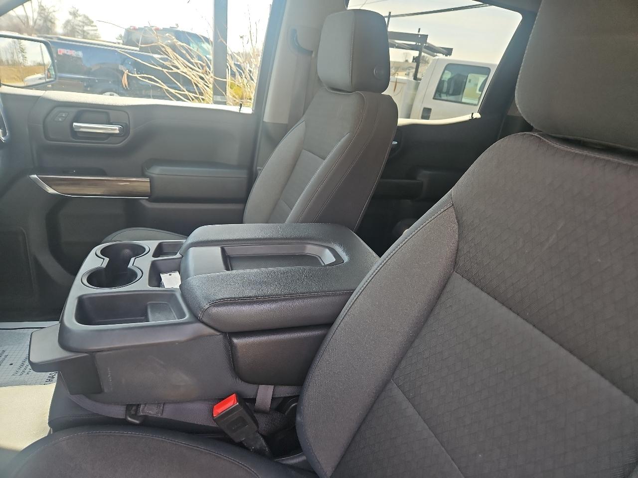 Chevrolet Silverado 1500 4WD Crew Cab 147" LT 2019