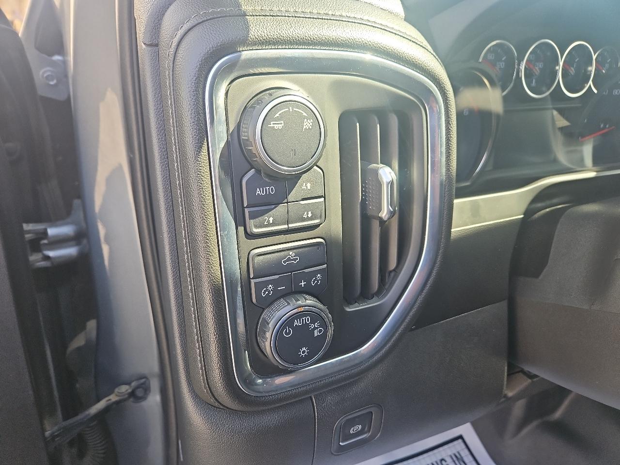 Chevrolet Silverado 1500 4WD Crew Cab 147" LT 2019