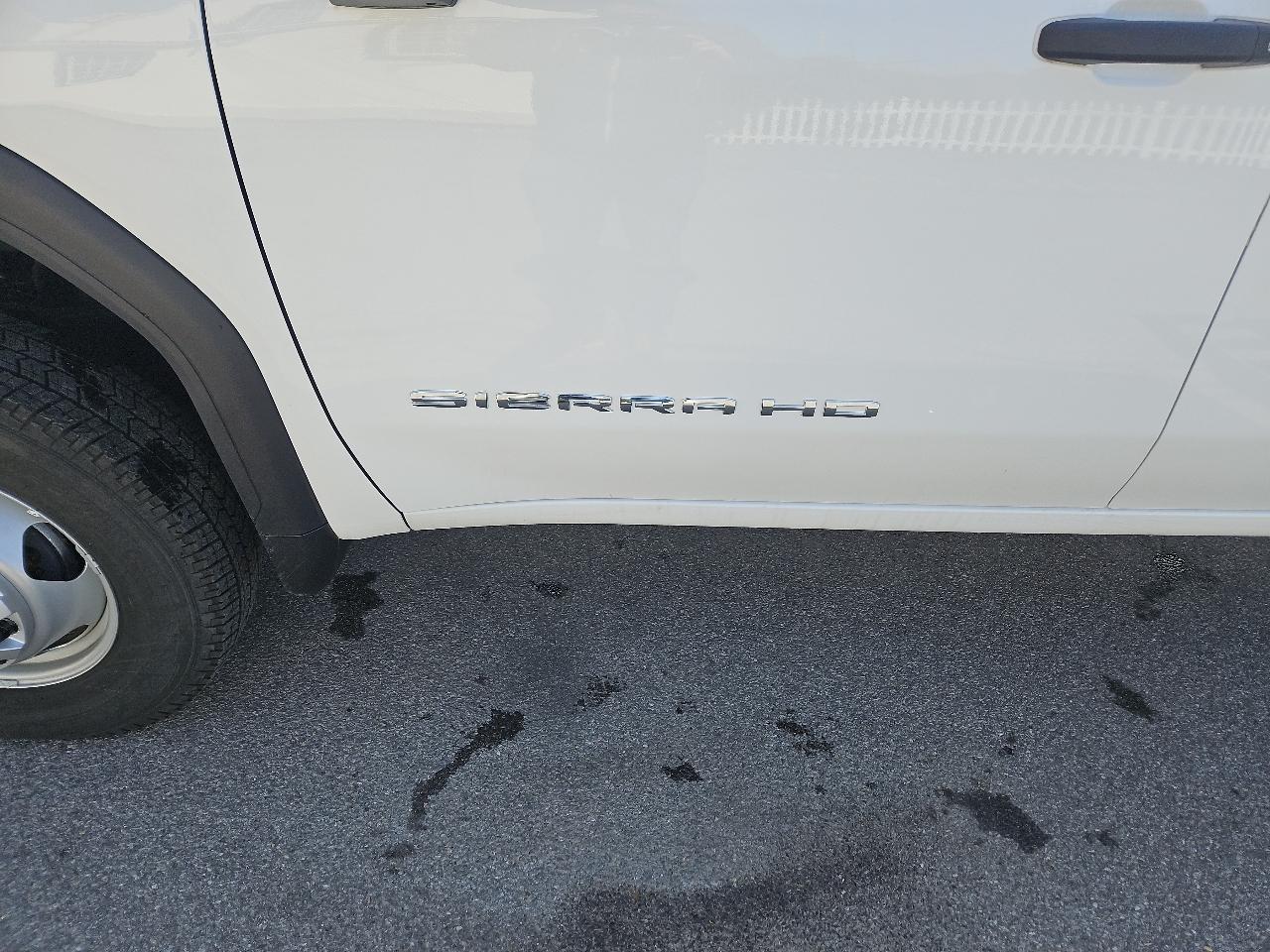 GMC Sierra 3500HD CC 4WD Crew Cab 177" WB, 60" CA Pro 2025