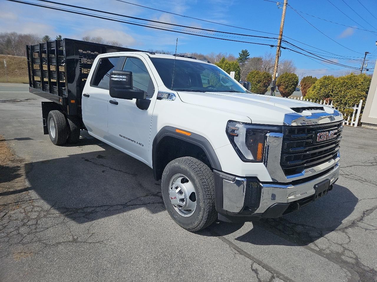 GMC Sierra 3500HD CC 4WD Crew Cab 177" WB, 60" CA Pro 2025
