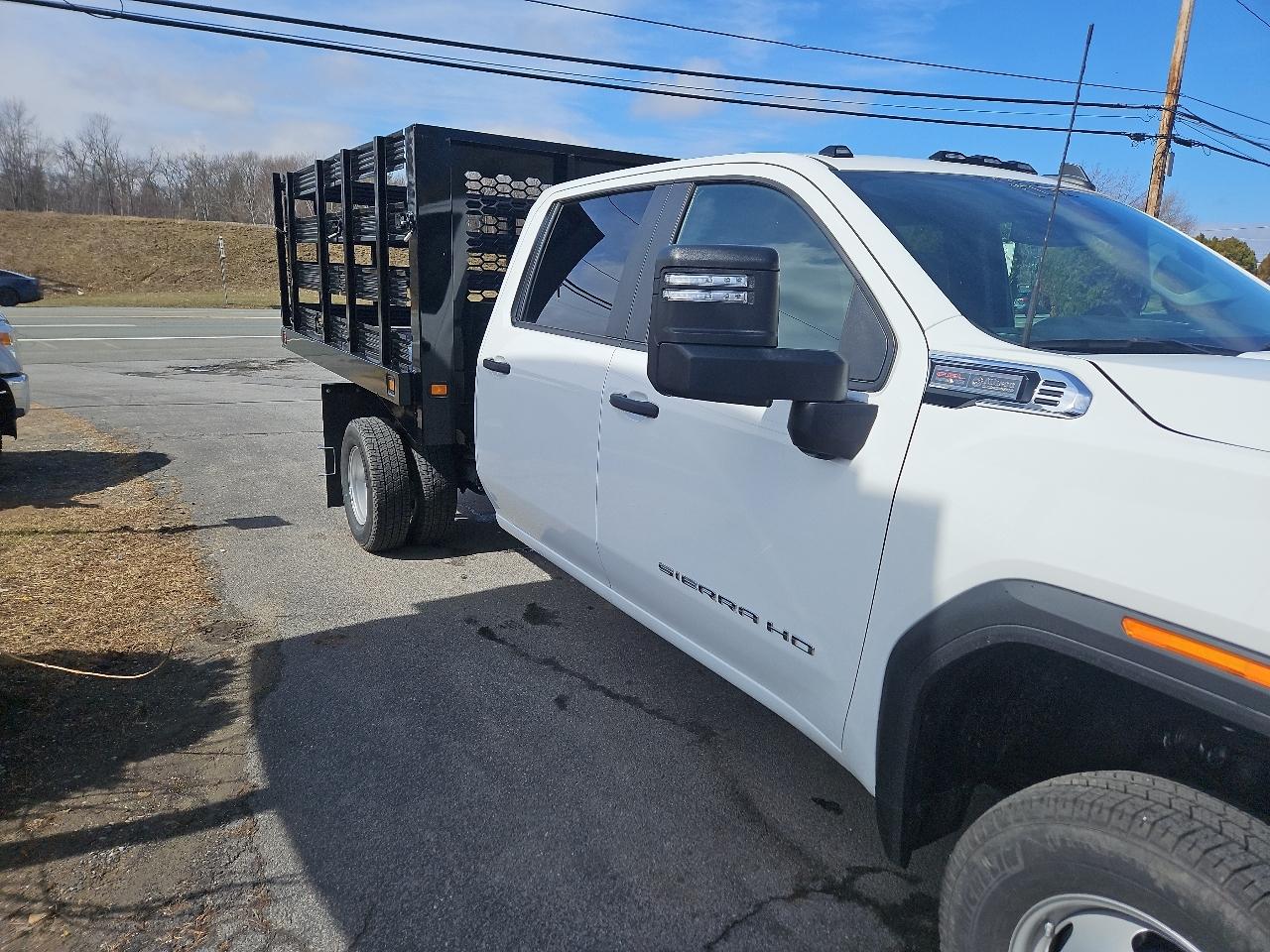 GMC Sierra 3500HD CC 4WD Crew Cab 177" WB, 60" CA Pro 2025